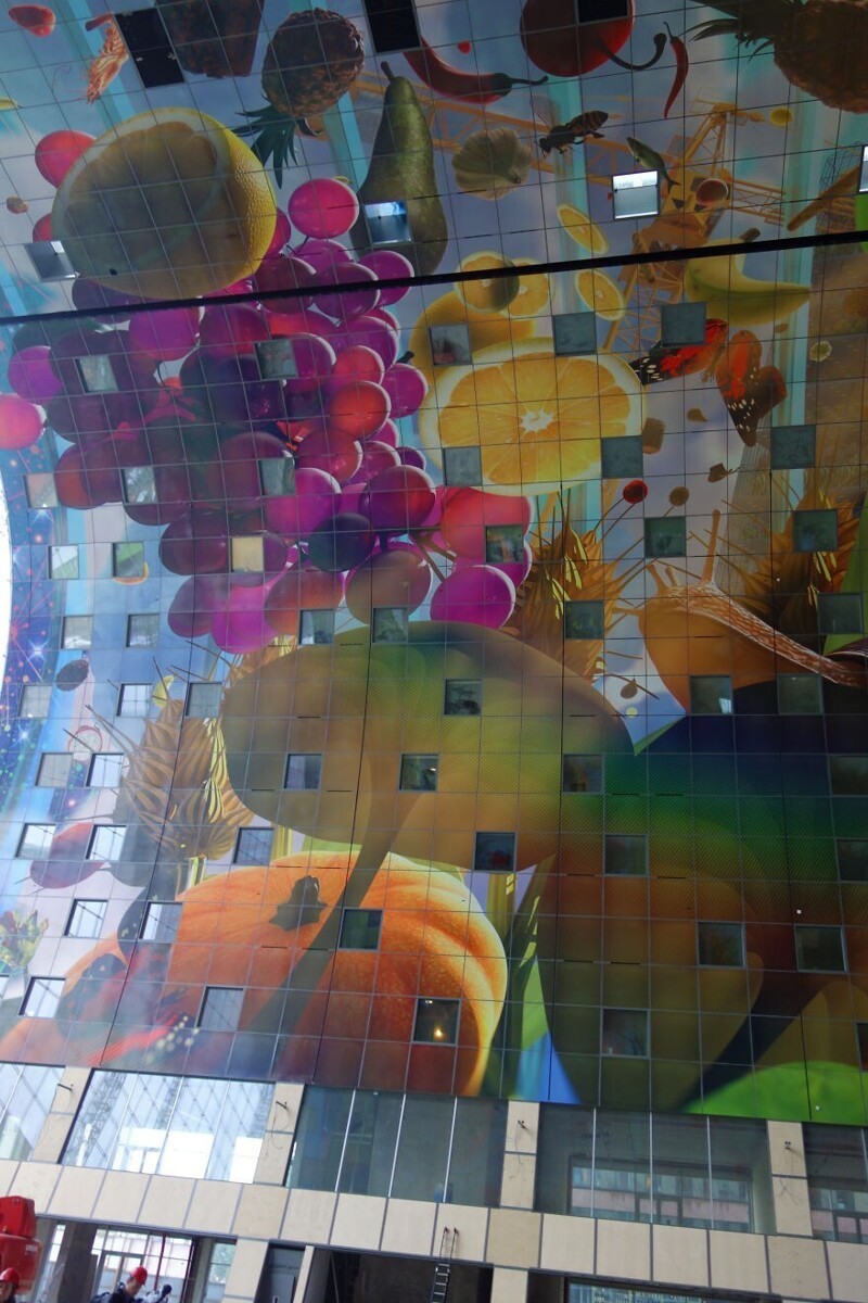 Современная Сикстинская капелла: огромная цифровая фреска в Роттердаме