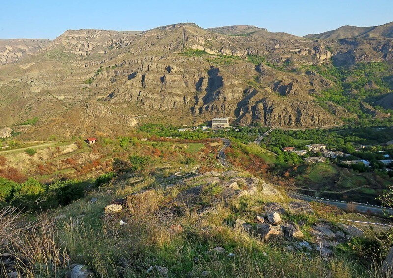 Ларнайастан, или Горная Армения. Дорога поперёк долин