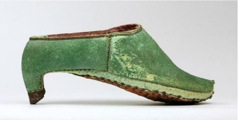 5. Обувь на высоком каблуке была придумана для мужчин - ею пользовались персидские кавалеристы. В туфлях такой конструкции ногам было удобнее держаться в стременах