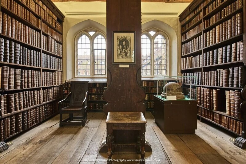 Самая первая библиотека
