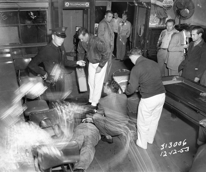Выжившая жертва преступников, 1953
