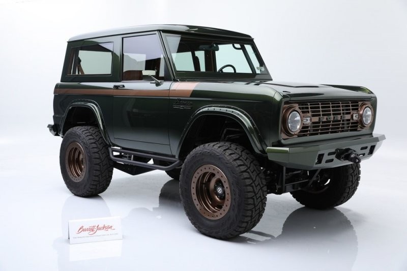 3. Рестомод Ford Bronco (№U15GLA61346) 1976 года продали за $195,250 (16 900 000 руб.).