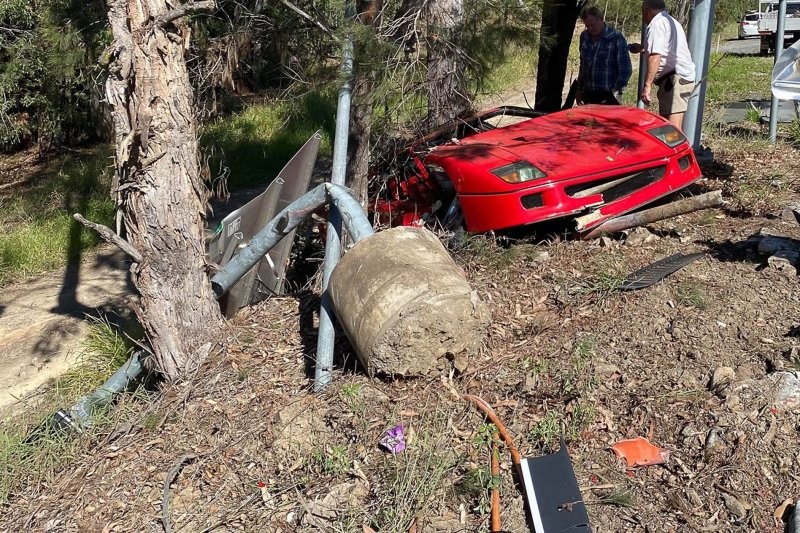 Легендарный Ferrari F40 был разбит во время тест-драйва в Австралии