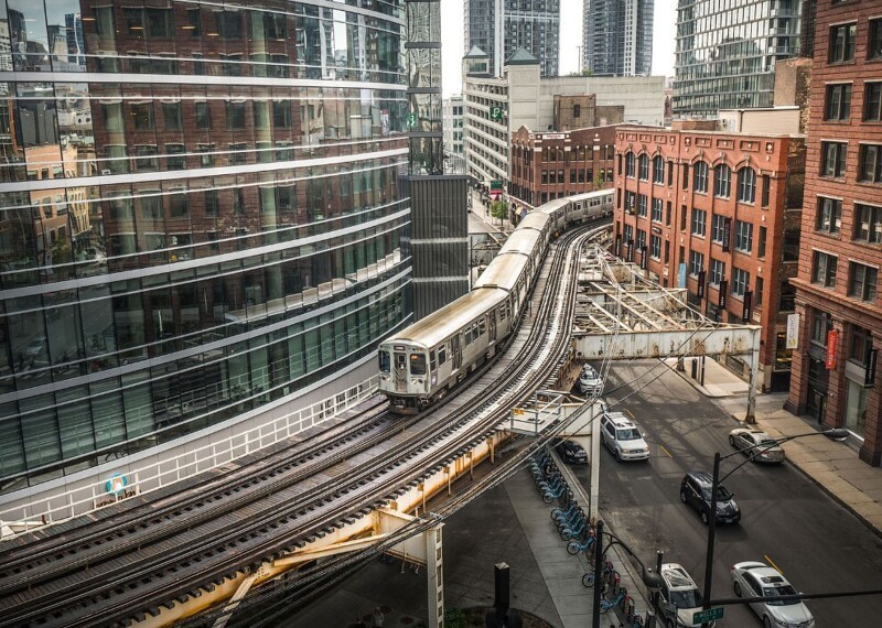 Чикаго — третий по числу жителей (после Нью-Йорка и Лос-Анджелеса) город США, второй по значимости финансовый центр страны (после Нью-Йорка) и крупнейший транспортный узел Северной Америки. (Фото Big Joe):