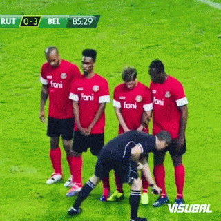 - Судья завтра на пенсию(и с толерантностью у него плохо)