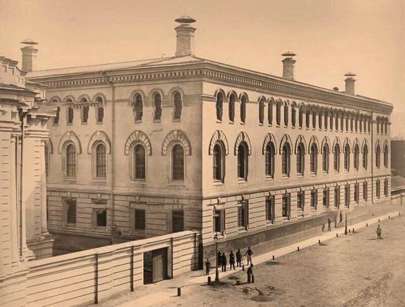 Вид фасада Дома предварительного заключения (на Захарьевской улице)