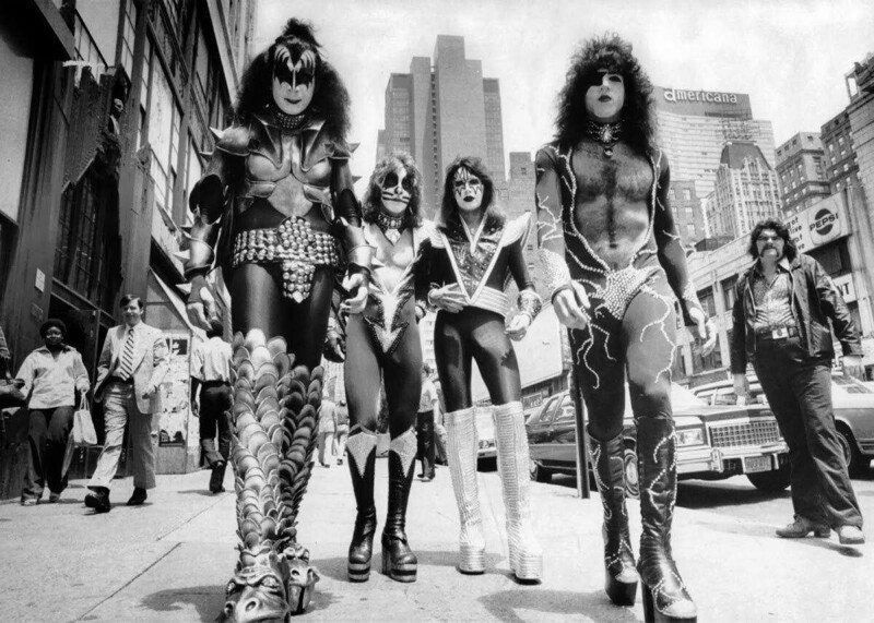 Киссы. На улицах Нью-Йорка, 1976 год.