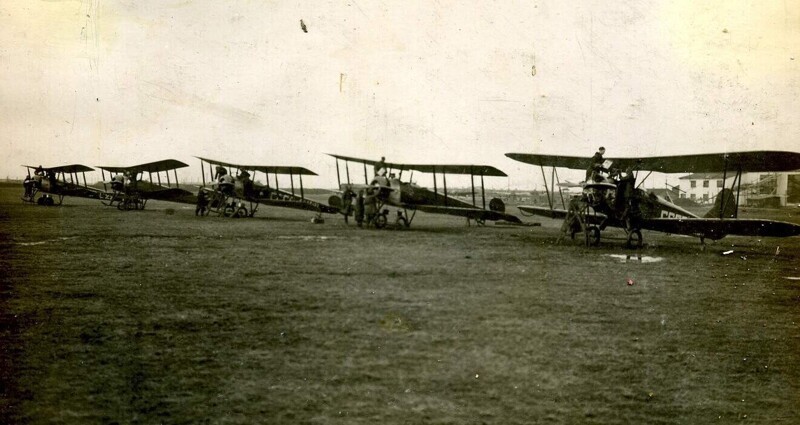 Ленинградская школа летчиков,самолеты У-1,крайний справа У-2.