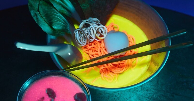 В Таиланде семья отведала суши, зараженные светящимися флуоресцентными бактериями