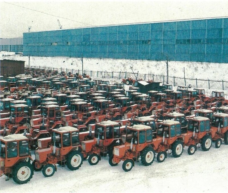 1987 год. Площадка готовой продукции ВТЗ — Владимирского Тракторного Завода.