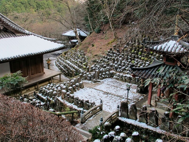 Отаги Ненбуцу-дзи: древний храм в Киото с тысячей каменных скульптур