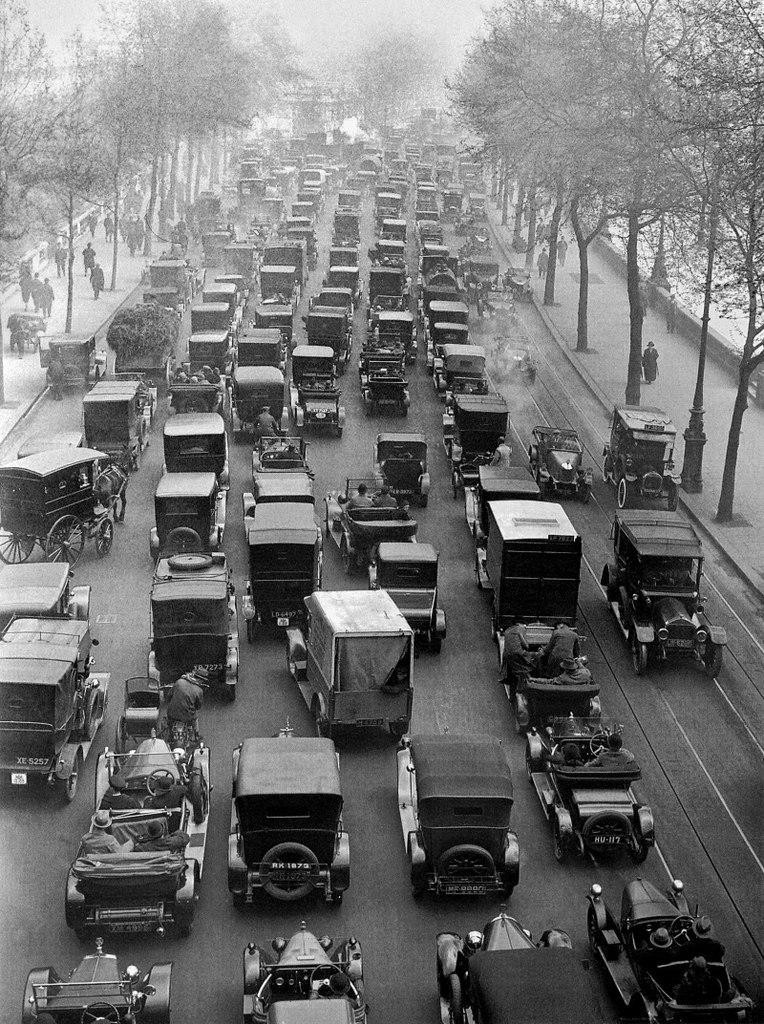 Пробка в Лондоне, 1926 год.