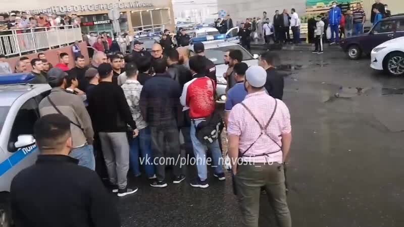 Мигранты нападают на москвичей