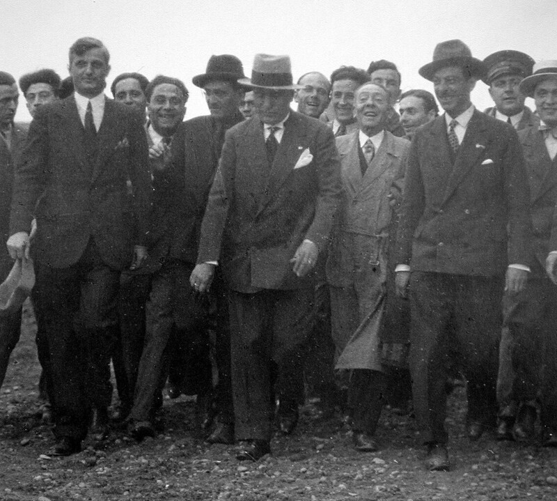 Бенито Муссолини посещает фабрики «Alfa Romeo»1929