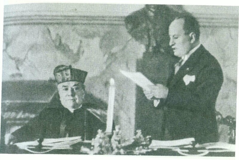 Бенито Муссолини и кардинал Гаспарри при подписании конкордата 11 февраля 1929