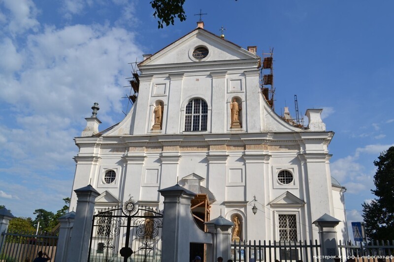 Костел Божьего Тела (Фарный костел) является большой святыней для семьи Радзивиллов.
