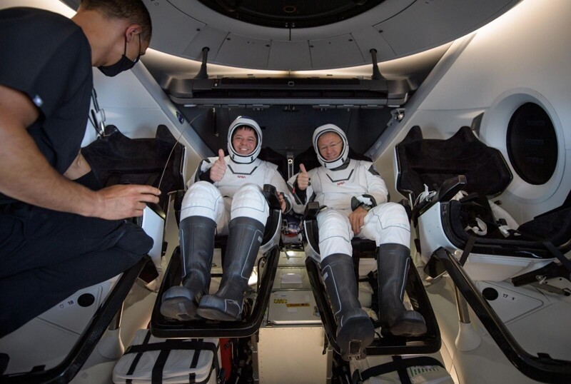 Успешное завершение миссии SpaceX Demo-2. Дракон в гнезде