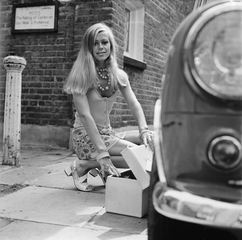 7 августа 1970 года. Британская актриса Сэлли Фармило.