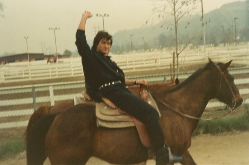 Виктор Цой на коне, Лос-Анджелес, 1989 год.