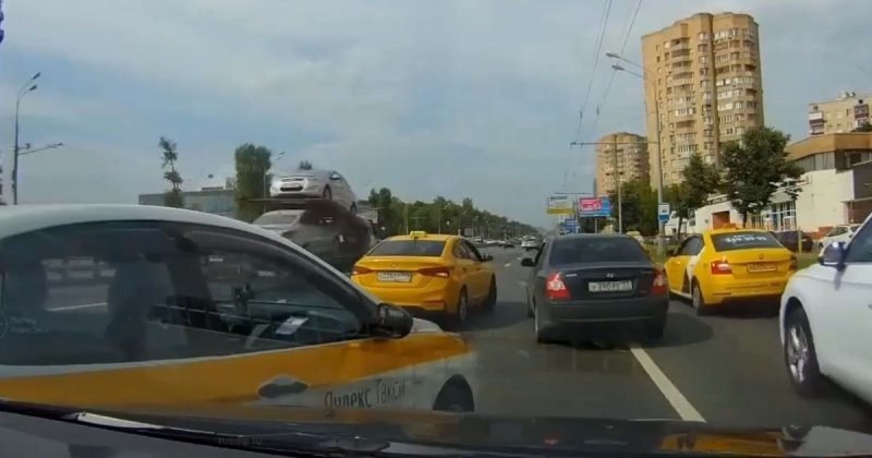 Дорожный конфликт с использованием газового баллончика в Москве