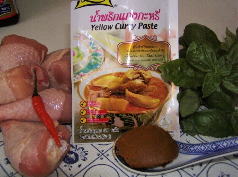 Тайский Жёлтый карри с курицей и картофелем