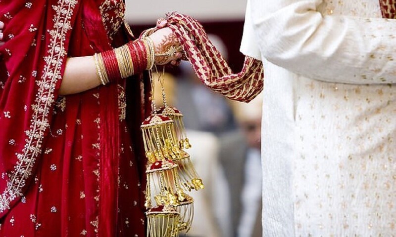 Индийскую жену обвиняют в смерти мужа от недостатка секса