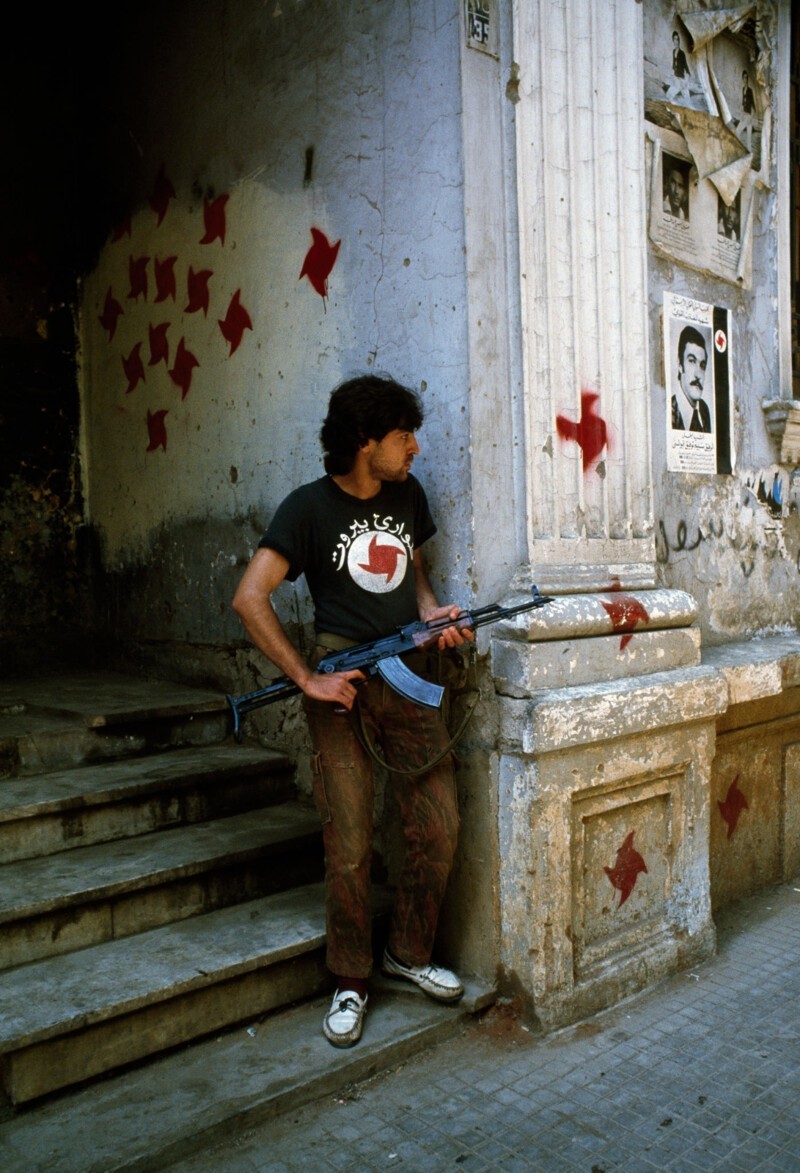 1982. Боец Сирийской социальной националистической партии (ССНП), входящей в просирийский блок вместе с «Амаль» и «Хезболлой» во время гражданской войны