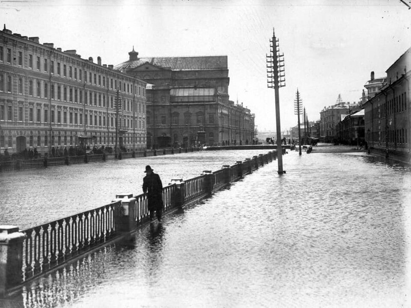 Петербург, 1903 год. Наводнение, Крюков канал. Фото Карла Булла
