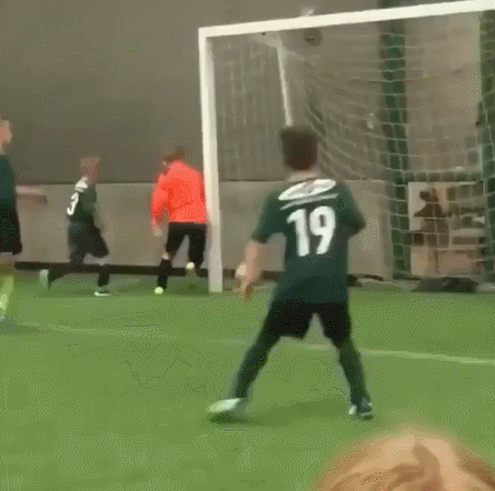 Хорошим вратарем будет