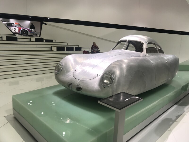 Mersedes или Порше? Посетили музей Porsche