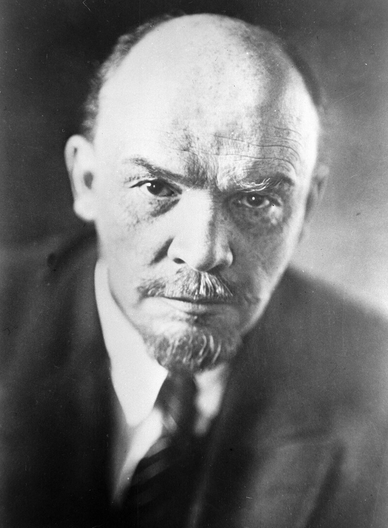 Владимир Ильич Ленин  8 ноября 1917 — 21 января 1924