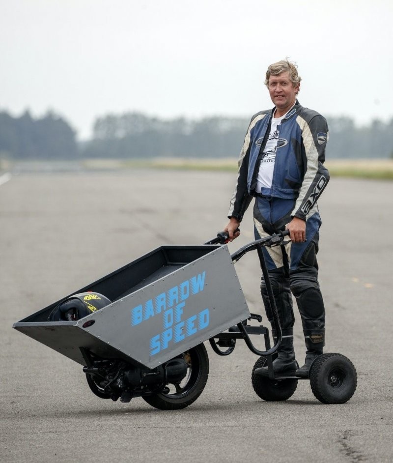 Британец собрал моторизованную тачку и хочет установить на ней рекорд скорости
