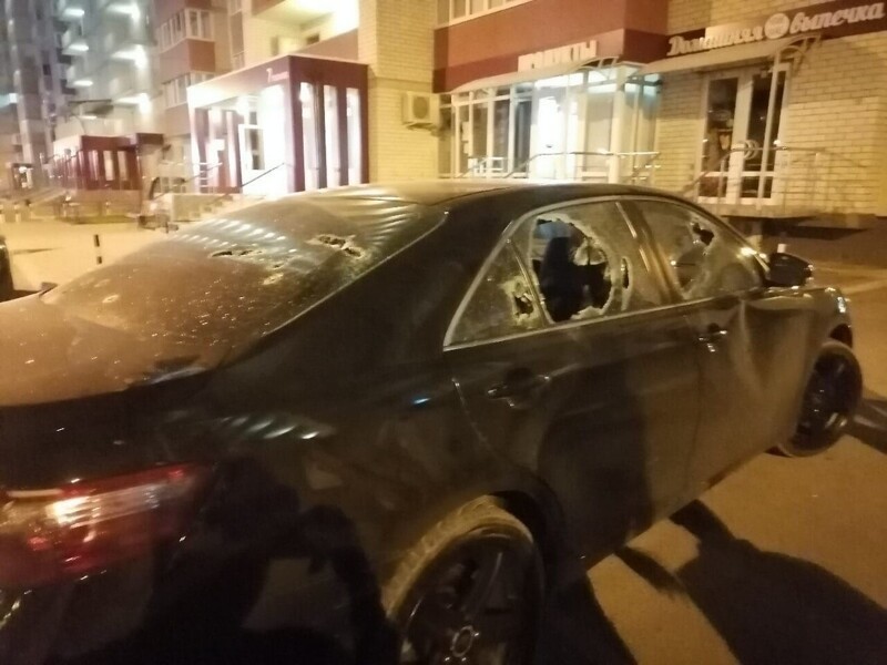 Дорожный конфликт в Воронеже обернулся резней водителей и расстрелом машины