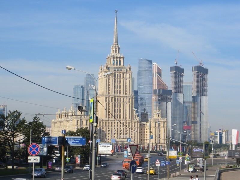 Москва воскресным утром