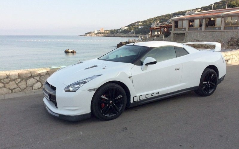 Реплика спорткара Nissan GT-R, созданная из Ford Cougar