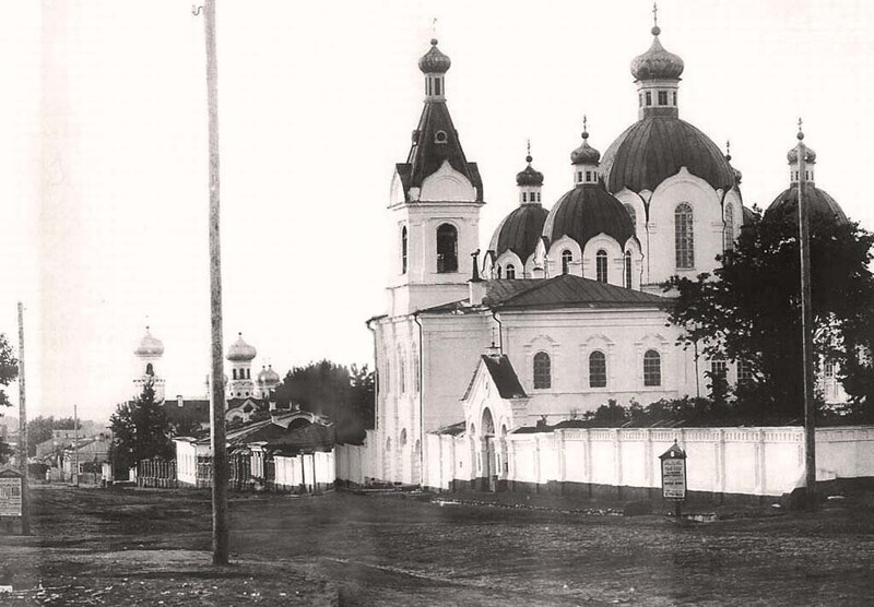 Большая улица. Одигитриевский женский монастырь.