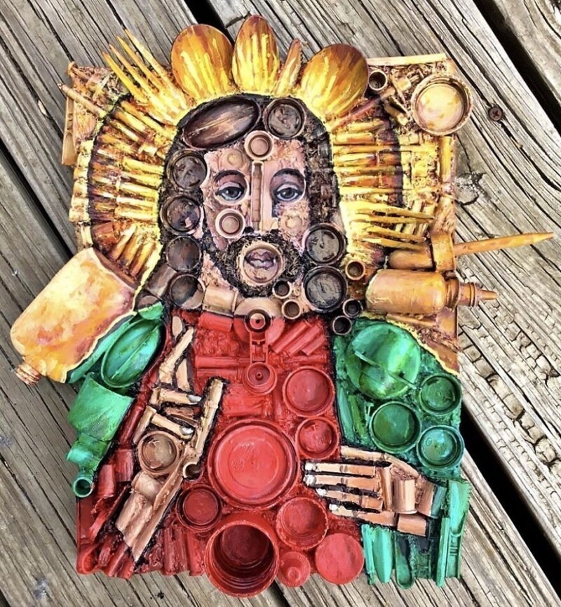 Пластиковый Иисус