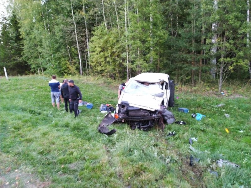 Авария дня. Водитель инкассаторского автомобиля устроил ДТП в Кировской области