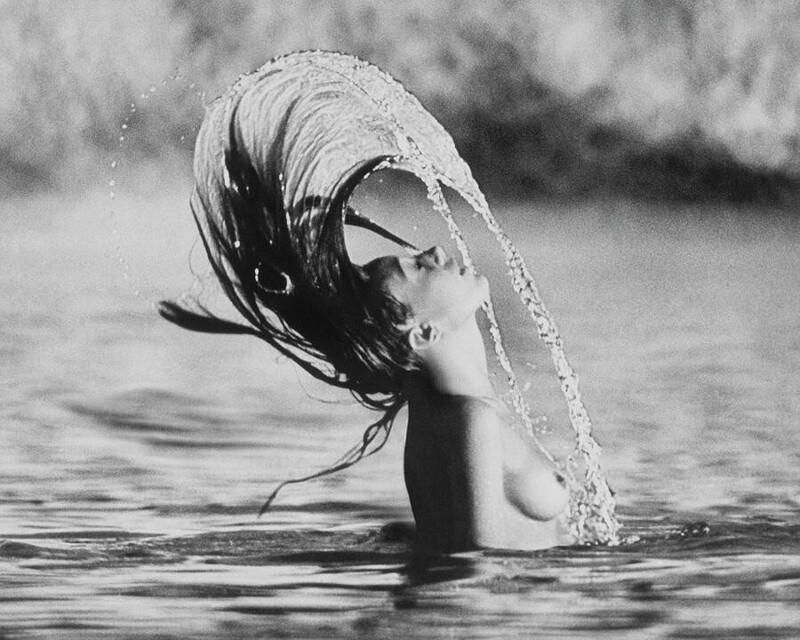 Сентябрь 1970 года. Американская актриса Мариса Беренсон. Фото Arnaud de Rosnay. Был ли Арно де Росне первым, кто придумал этот трюк?