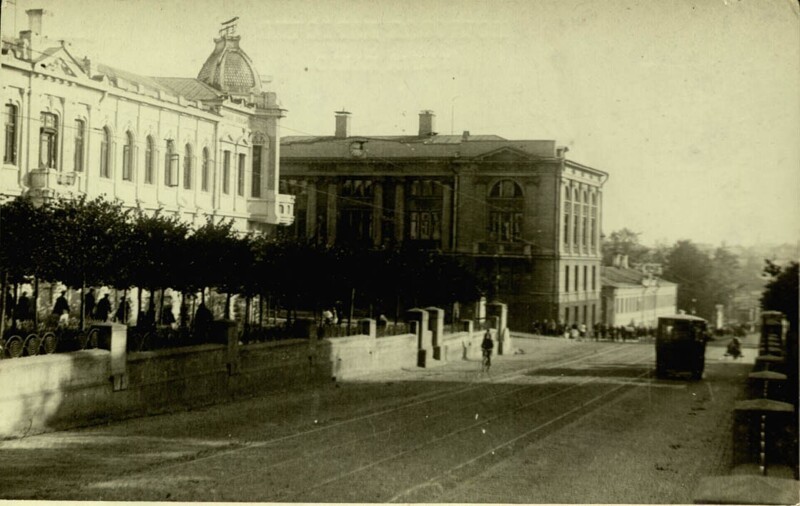 Бульвар по Советской улице. 1937 г