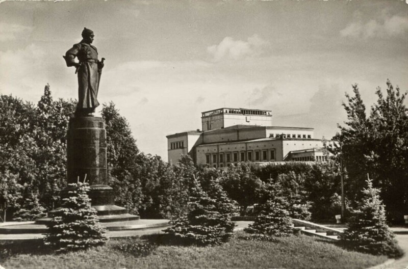 Памятник М.В. Фрунзе. 1967 г