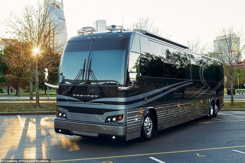 В США звёздные гастрольные автобусы начали сдавать в аренду