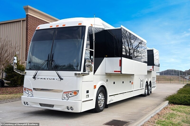 В США звёздные гастрольные автобусы начали сдавать в аренду