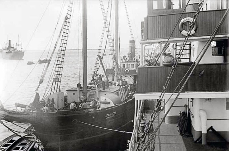 Легендарный пароход «Садко» готовится к арктическому рейсу, 1930-е годы