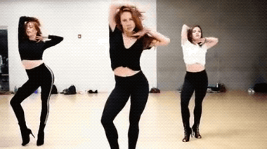 Гифки с девушками