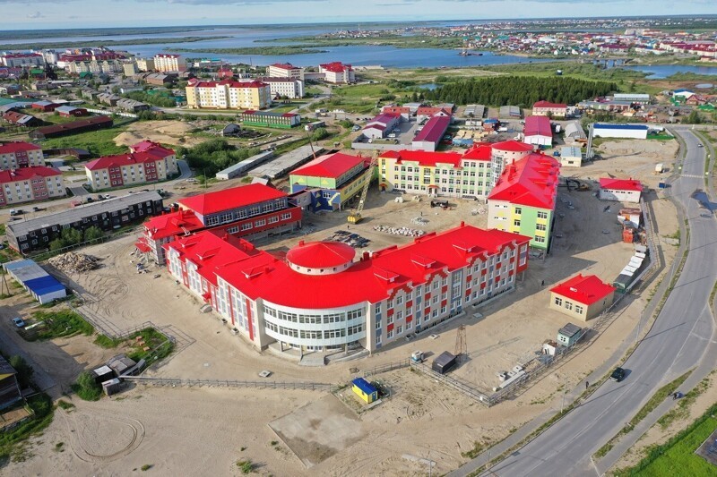 В г. Нарьян-Мар (Ненецкий автономный округ) открыта школа № 3 на 700 мест.