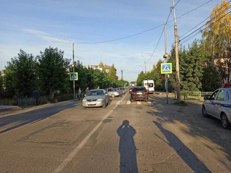 В Свердловской области на пешеходном переходе сбили женщину