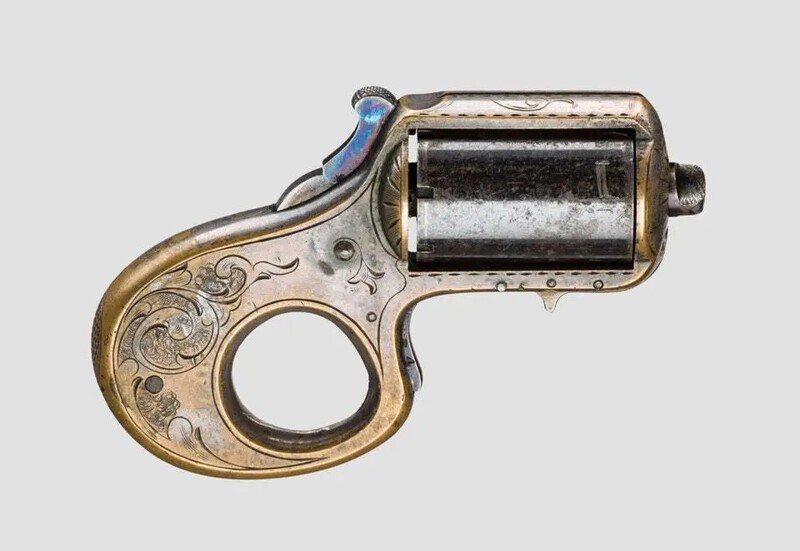 «Мой друг» — револьвер-кастет 22 калибра, запатентованный в 1865 году, США