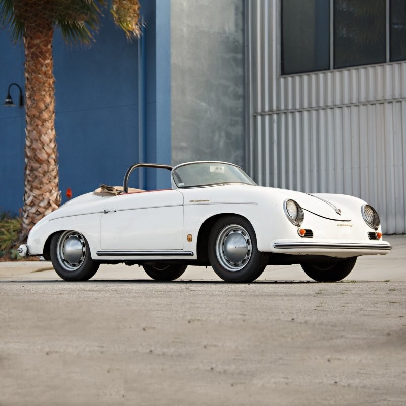 10. Porsche 356 Speedster 1955 года продан за $258,500 (20 600 000 руб.).