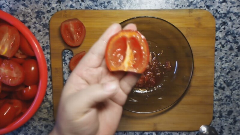 Вяленые помидоры в масле с чесноком и травами